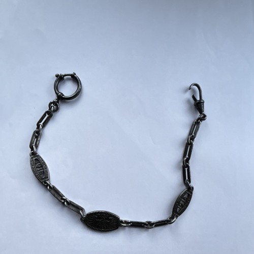 Silberfarbene antike