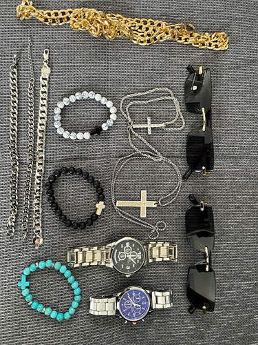 Feedo schmuck accessoires - &,